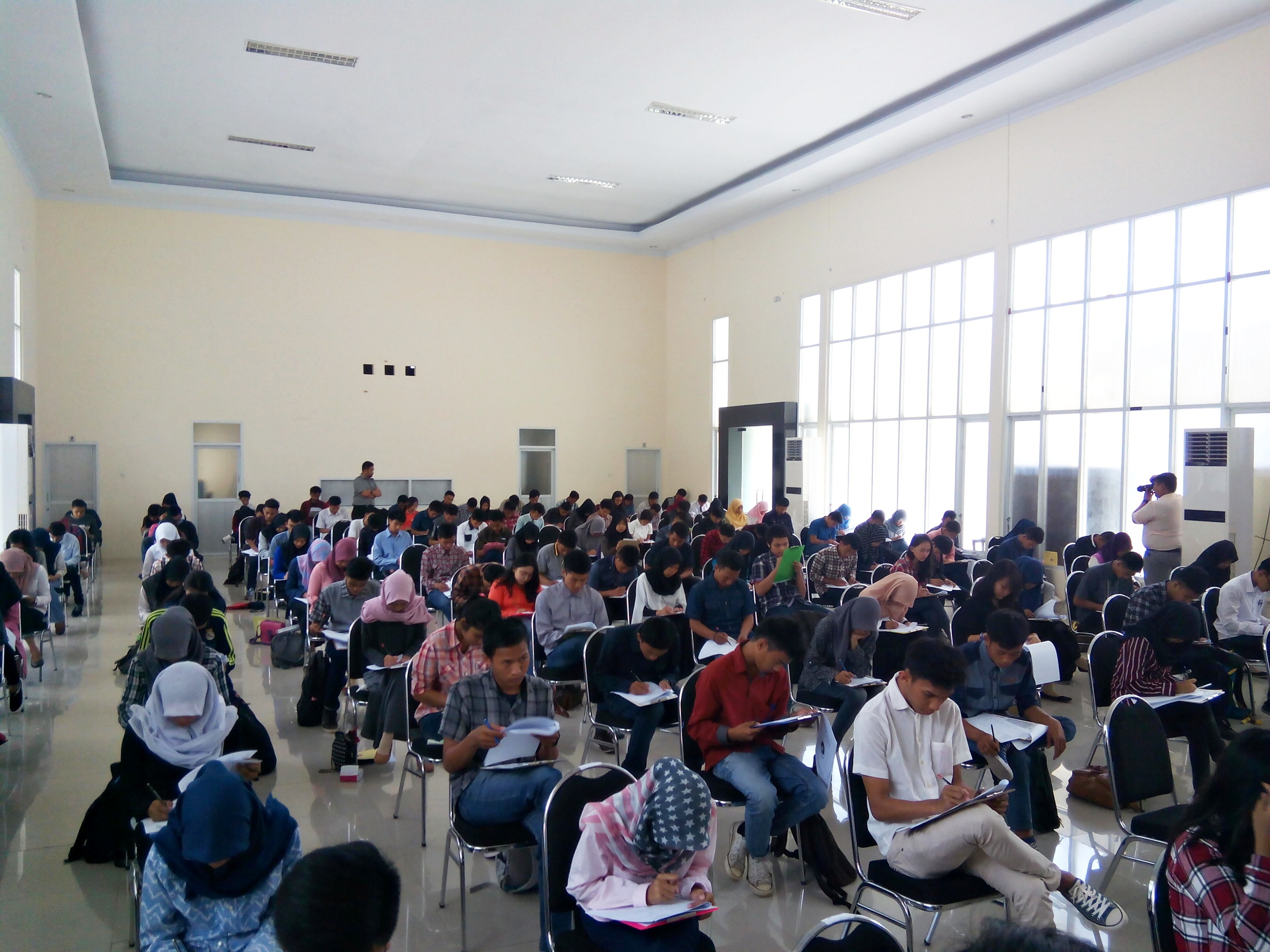 Meningkatnya Jumlah Pendaftar Tahun ajaran 2016 2017 membuktikan bahwa peminat dari Politeknik ATI Makassar semakin bertambah dari tahun sebelumnya