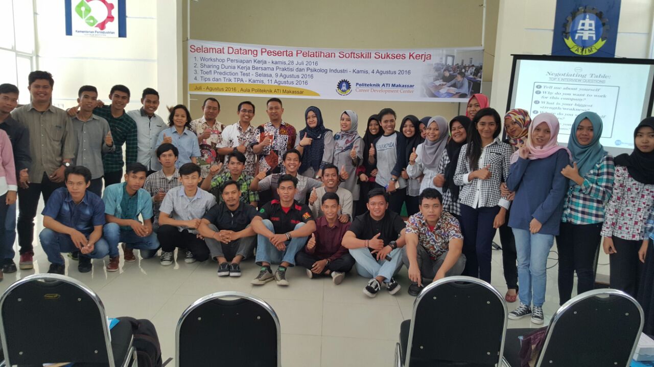 Pelatihan SoftSkill Sukses Kerja CDC Politeknik ATI Makassar