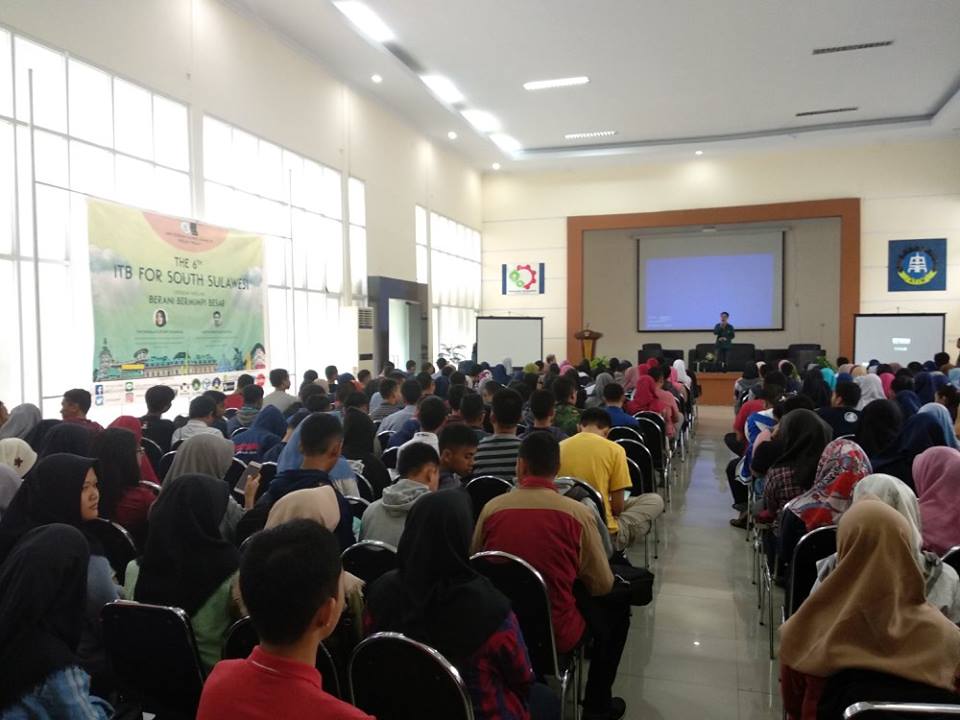 Ribuan Pelajar SMA se-Kota Makassar Hadiri IFOS 2018