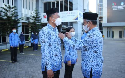 Dua Pegawai Politeknik ATIM Terima Satya Lencana dari Presiden