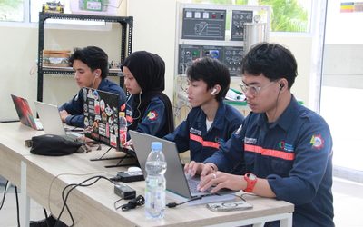 Politeknik ATI Makassar Raih Medali Emas dan Perak pada iCompEx 2026 di Malaysia