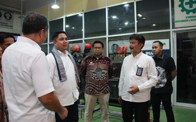 Wamen P2MI Dzulfikar Ahmad Tawalla Tinjau Persiapan Program Peningkatan Kapasitas CPMI di Politeknik ATI Makassar